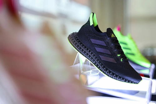 adidas 4D 開啟人類跑鞋新起點，革新運動服飾未來